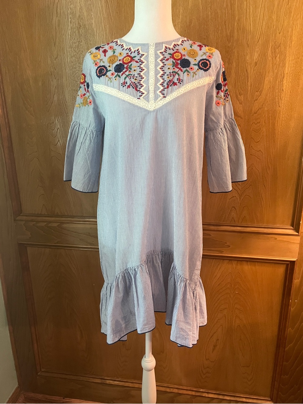 Sz S Zara Mexican Embroidered Floral Blue & White Striped Dress